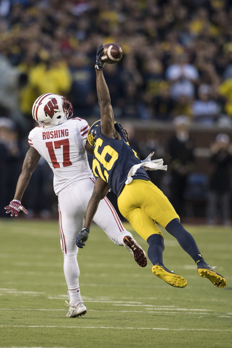 UMichFootball's tweet photo. WOW. 

#GoBlue #AirJourdan https://t.co/S8q2ZqWoad