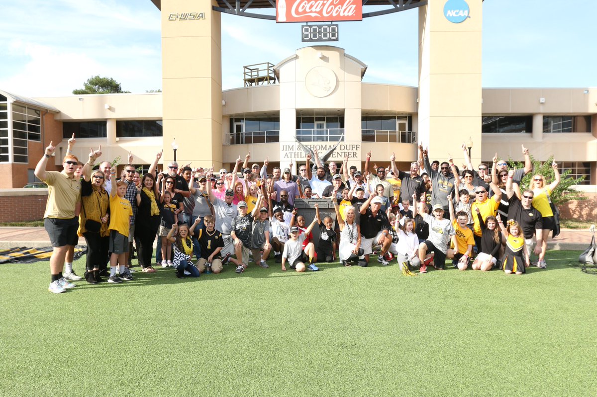 USMGoldenEagles's tweet photo. So glad to have the 1996 C-USA Championship back! ☝☝☝ #SMTTT https://t.co/POang081V3
