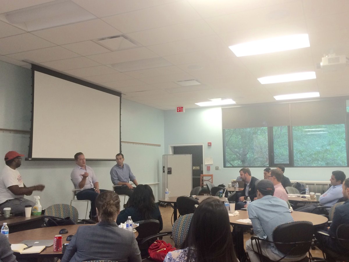 DardenEVC's tweet photo. Stefan Bozik (D'14) from @LaMateraShop and Ed McDonnell (D'16) from Monroe Hill talk to students at our "Entrepreneurial Options" day. https://t.co/9hiXtQjggp