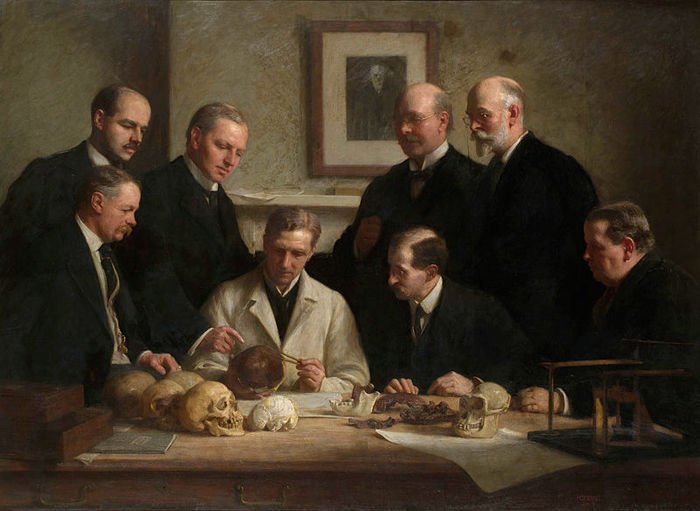 Twerping1's tweet photo. Piltdown Man: Infamous Fake Fossil https://t.co/wIM9DRgCVP https://t.co/POX2AhM6pH
