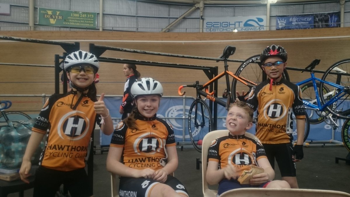 gggomez17's tweet photo. @HawthornCC Junior GP Track crew chillaxing https://t.co/eIwoaZNcM2