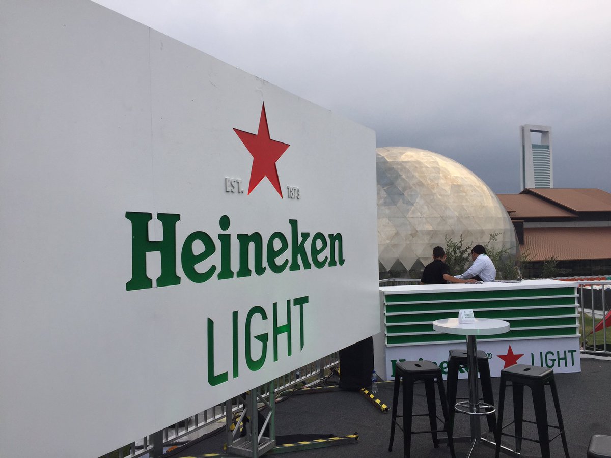mirrreybook's tweet photo. MTY VIP treatment #HeinekenLiveOut https://t.co/rhQz01VOQi