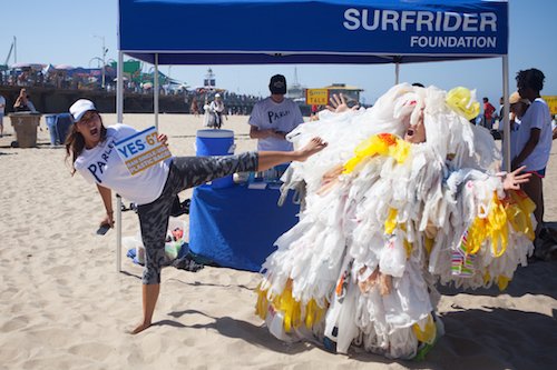 Surfrider's tweet photo. Join us &amp; reduce your plastic footprint #OneFootAtATime! https://t.co/2Hd0eWNetb #YesOn67 #bagban #cabagban #longlivethebeach https://t.co/IgL7WOVepa