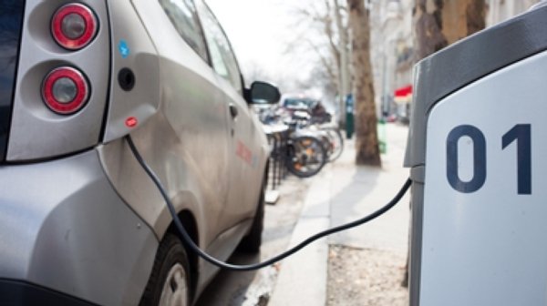 RebuildSoCal's tweet photo. CA Utility Wants to Install Huge Number of Electric Car Chargers
https://t.co/yMpo1XUGU0 #SoCalWorks #infrastructure https://t.co/1np98ly0rr