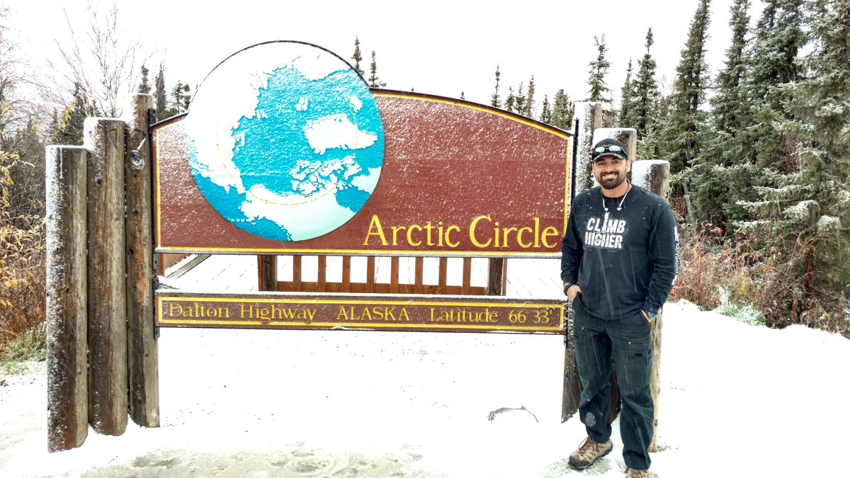 ElevatedServxs's tweet photo. Aaron Paulette, President of @elevatedservxs at the #ArcticCircle in #Alaska sporting his favorite @gmesupply #GMESupply shirt #ClimbHigher https://t.co/v3heBWscOX