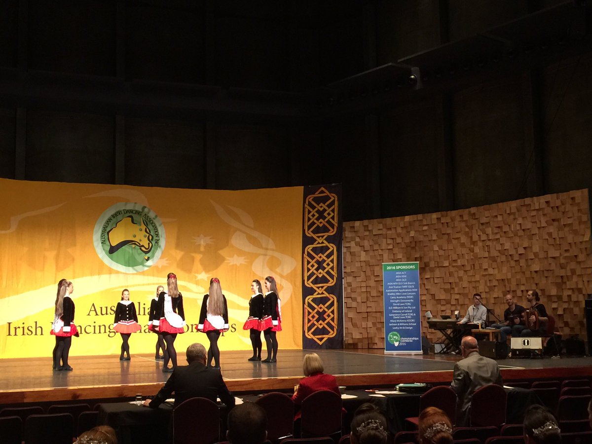 aidalivecomm's tweet photo. Team 112 in the Open Age 8 Hand Ceili Championship is dancing The Eight Hand Jig #AIDC2016 https://t.co/3YrW2BDB5J