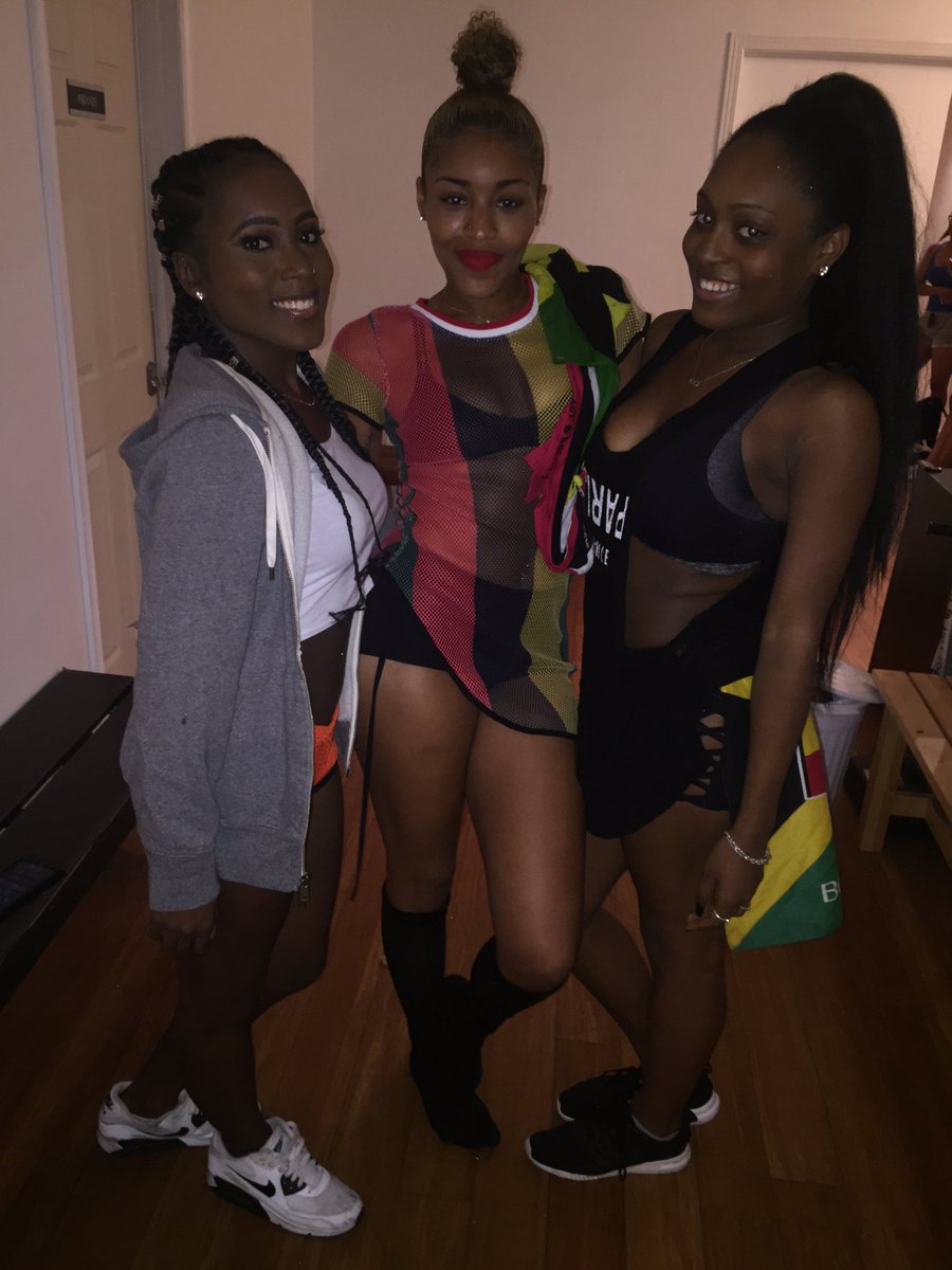 CheyenneChante's tweet photo. VIBES #DanceWithD @xoAleeyaah https://t.co/u71w1xBsCV