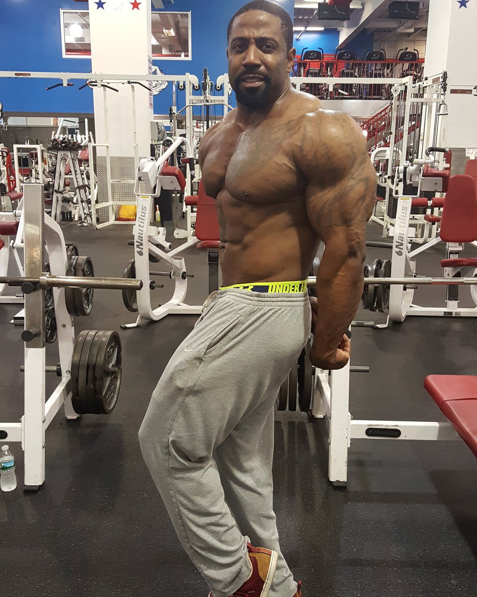 1KAYAROYAL's tweet image. #GYMLIFE #GYMFLOW #GYM #GOTMUSCLE #GAINS #MUSCLE  #PUMP #FITNESS #WEIGHTLIFTING #WORKOUT #FITNESS l #kayaroyal  #NPC #BODYBUILDING