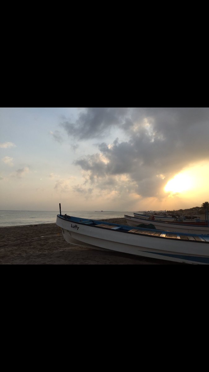 wa1_155's tweet photo. الحياه مستمرة سواء ضحكت أم بكيت ..
لا تحمل نفسك هموماً لن تستفيد منها ..
" القلق لا يمنع ألم الغد ولكنه يسرق متعة اليوم "

صباح الخير 🌹 https://t.co/BQXMSJjmSr