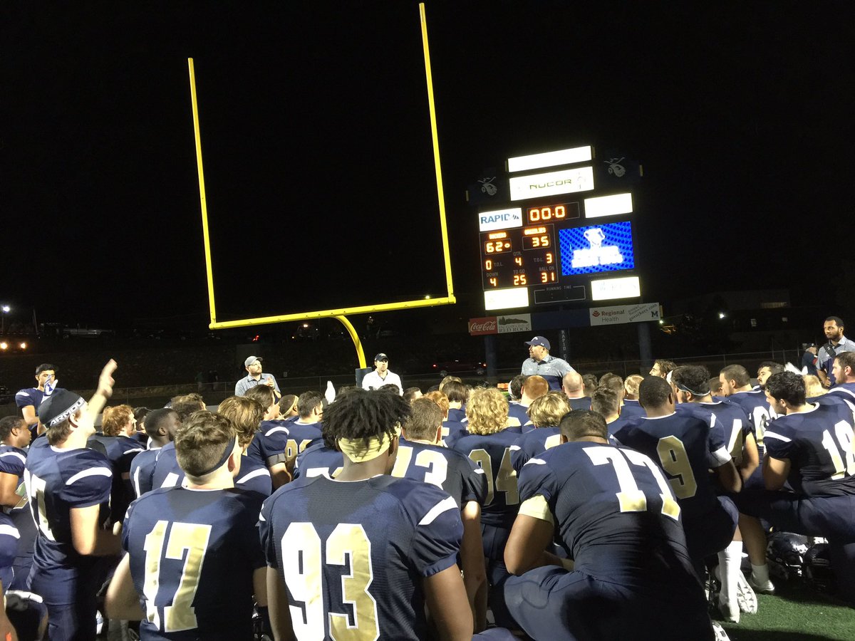 sdsmt's tweet photo. Hardrockers take the #MDay2016 game! https://t.co/HJVlVmHJC7