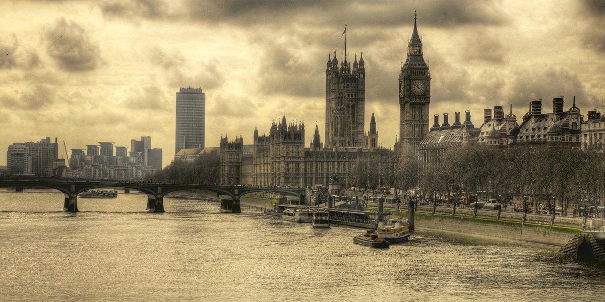 TheBrightsideHP's tweet photo. It's 100 days after the #Brexit vote, we remember the most f*cked up week in UK political history: https://t.co/ecJgsfjimH #100DaysofBrexit https://t.co/ItNpePTY8E