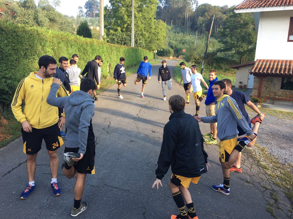 vallesesportiu's tweet photo. Game Day! Activació feta, ja queda menys pel debut a la lliga!! #JuntsSi! https://t.co/vl2018LrN7