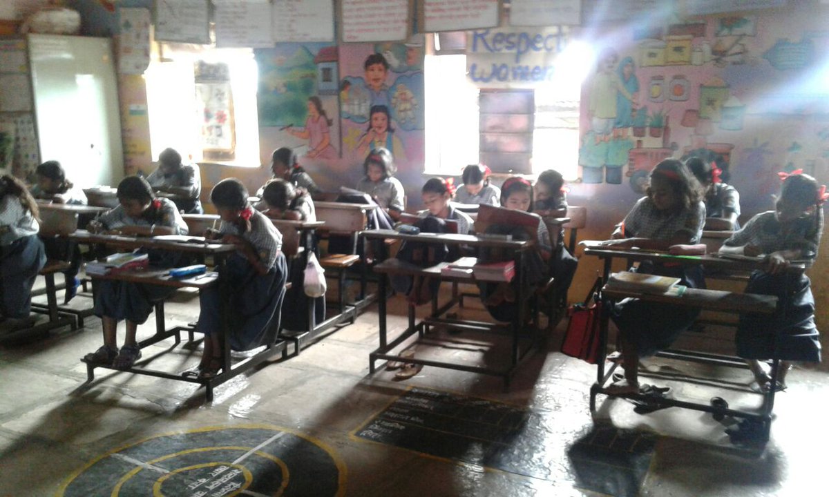 charity4india's tweet photo. School #5 at the Shiksha ki Asha learning centre in Talegaon. 92 children are under this program in Talegaon, Mah https://t.co/BMdHmNzxDH