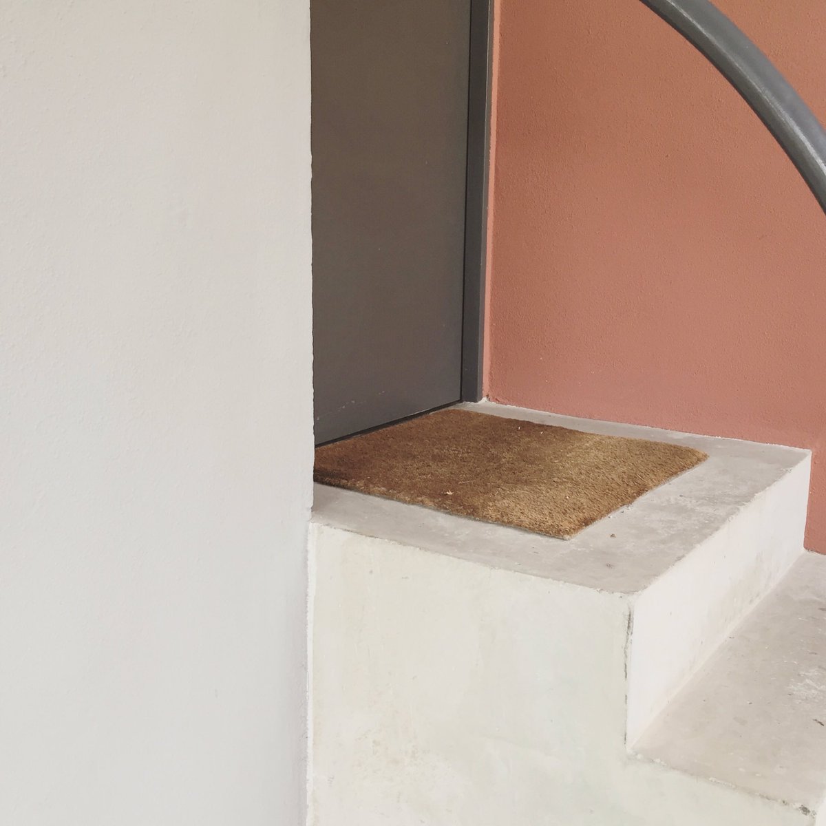 _somethingMADE's tweet image. Architecture detail #architecture #lecorbusier #entrance #1920s #grey #instadaily #architecturetrip #photography