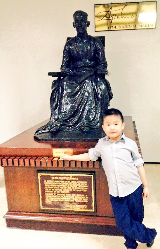 yoko_ramos's tweet image. Last year, #BigBoyBunsoChase at #ForeignAffairsOffice #inManila #ApolinarioMabiniStatue #FirstPrimeMinister in the #FirstPhilippineRepublic