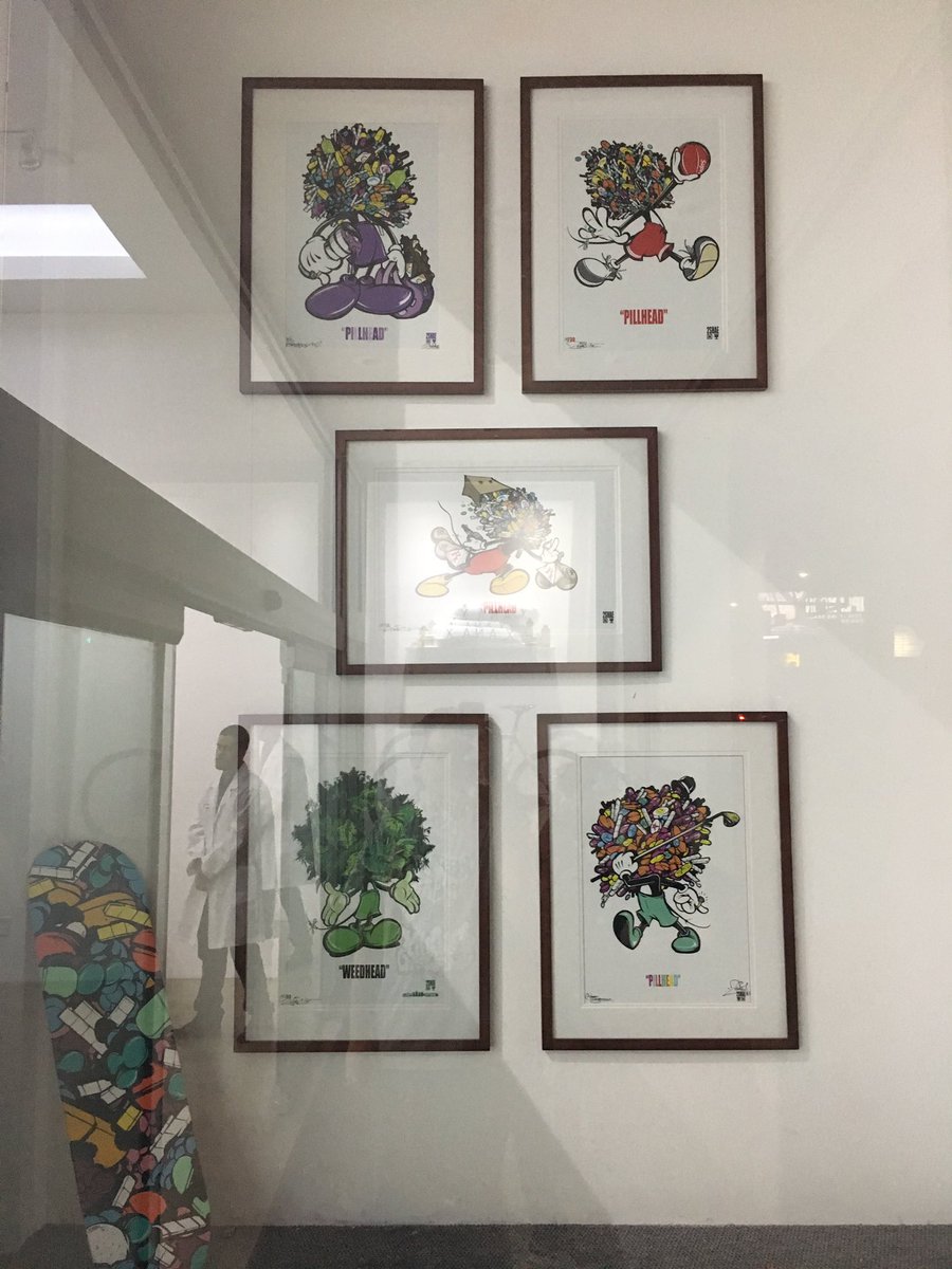 SilikaLife's tweet photo. #2Shae art show at @The7thLetter store #tonight https://t.co/6joEj36IdJ