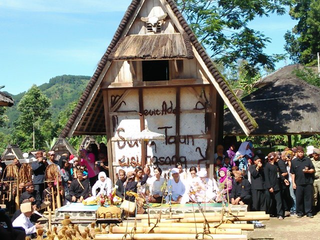 kabarilmiah's tweet photo. Seren Taun Akan Dijadikan Warisan Budaya Tak Benda... 
https://t.co/tQq16xlxn8 https://t.co/FHNpRPyZCM