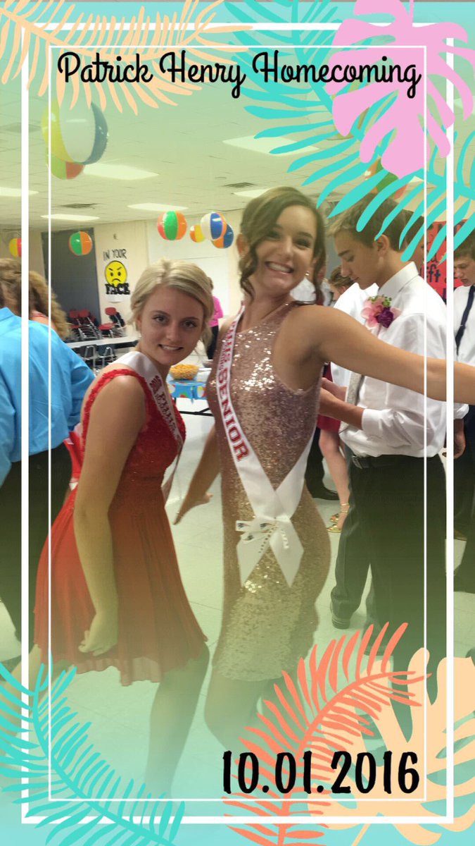 Mrs_Hartman_PH's tweet photo. Here's our filter in action!! #SnappedIt #PHHS https://t.co/o9kZGKGlzd
