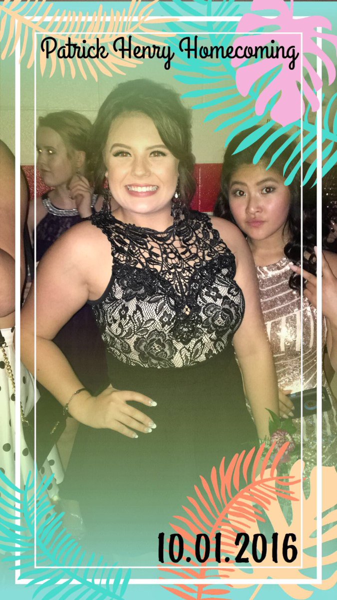 Mrs_Hartman_PH's tweet photo. Here's our filter in action!! #SnappedIt #PHHS https://t.co/o9kZGKGlzd