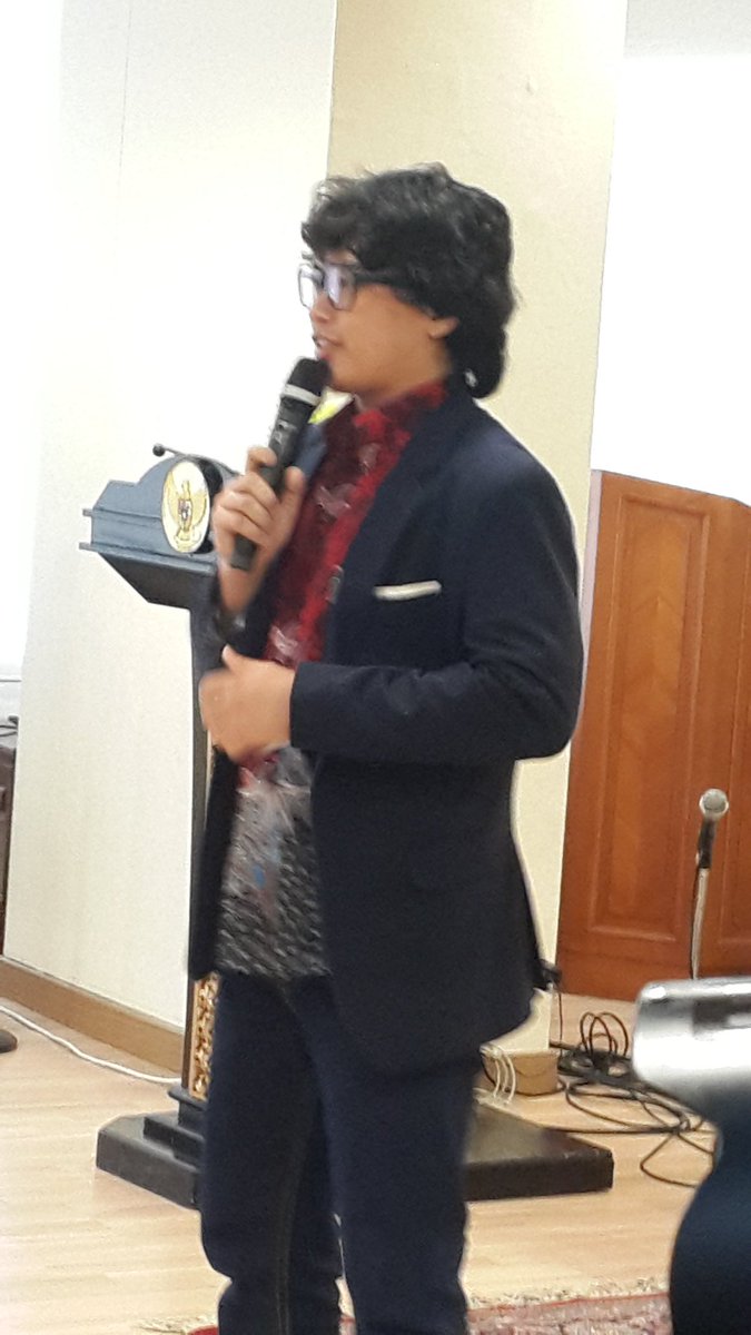 jianto176's tweet photo. Stand-up Comedy UT Korea 
#TKIjadisarjana #wisudaUTKorea https://t.co/SMFcbW9yEf