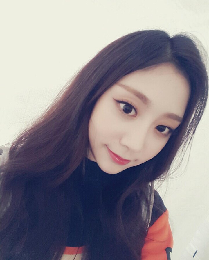 [#지수] 안뇽 여러분!!!♡♡♡ 짓뚜예용! 저희가 오랜만에 아츄 무대를 뮤직뱅크에서 보여드렸는데 어떠셨어요?!ㅎㅎㅎ 요즘 날씨가 쌀쌀해지고있으니까 아츄아츄!감기 조심하세요♡따랑해용♡♡♡
instagram.com/p/BK-m5eCDxgF/