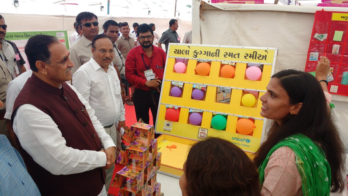 SBMR_Gujarat's tweet image. Honourable CM of Gujarat @vijayrupanibjp sees the interactive games developed by @UNICEFIndia to promote #ODF in state.
#ToiletsforProgress