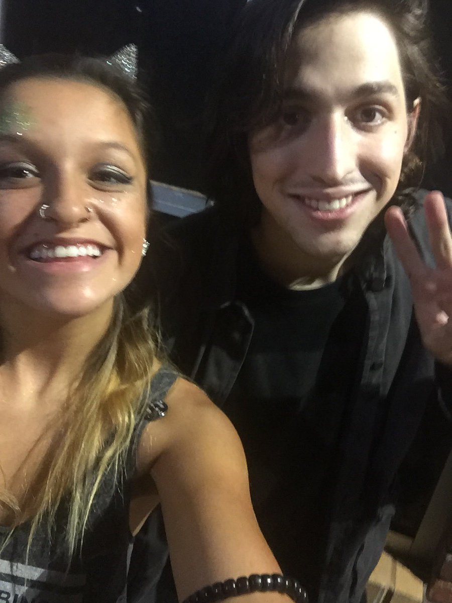 โก ๐๐๐ฅ๐ฃ๐๐๐ค๐๐ ๐ธ๐๐๐๐ โก๐SlanderRocksโฐ tweet media