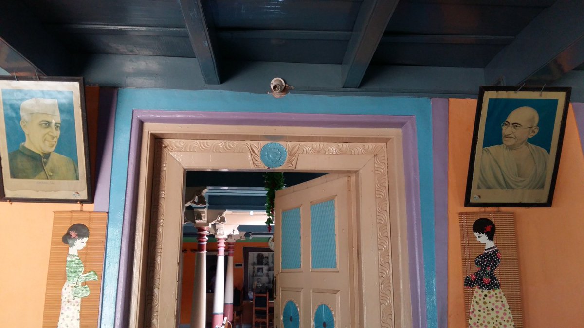 Nikitha_Gowda_'s tweet photo. Photos of #gandhiji #neharu in my gradfather's house we worship them ๐
#gandhijayanti #FoundersOfIndia https://t.co/4aZiGVG5kF