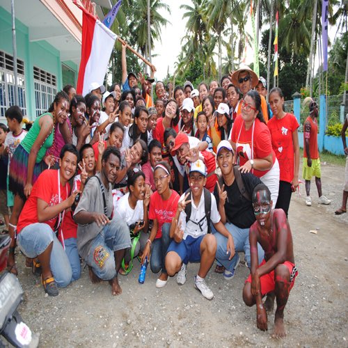 LisaMadhouse's tweet photo. What #WestPapua needs is greater access to education and accelerated economic developments. No to #racism #hatred * https://t.co/J3t3eePF4D