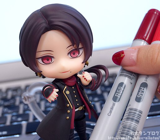 カホタン グッスマのすみっこ Oo ねんどろ加州清光のちっちゃなおつめ 不器用な審神者の私が ねんどろいど 加州清光 の爪を紅くデコってみました T Co 8yvkuax3wz
