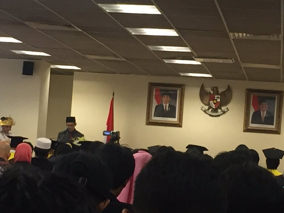 dimasco17's tweet photo. Ucapan do'a oleh #Anas #TKIjadisarjana #wisudaUTKorea https://t.co/UKvPPxqBxK