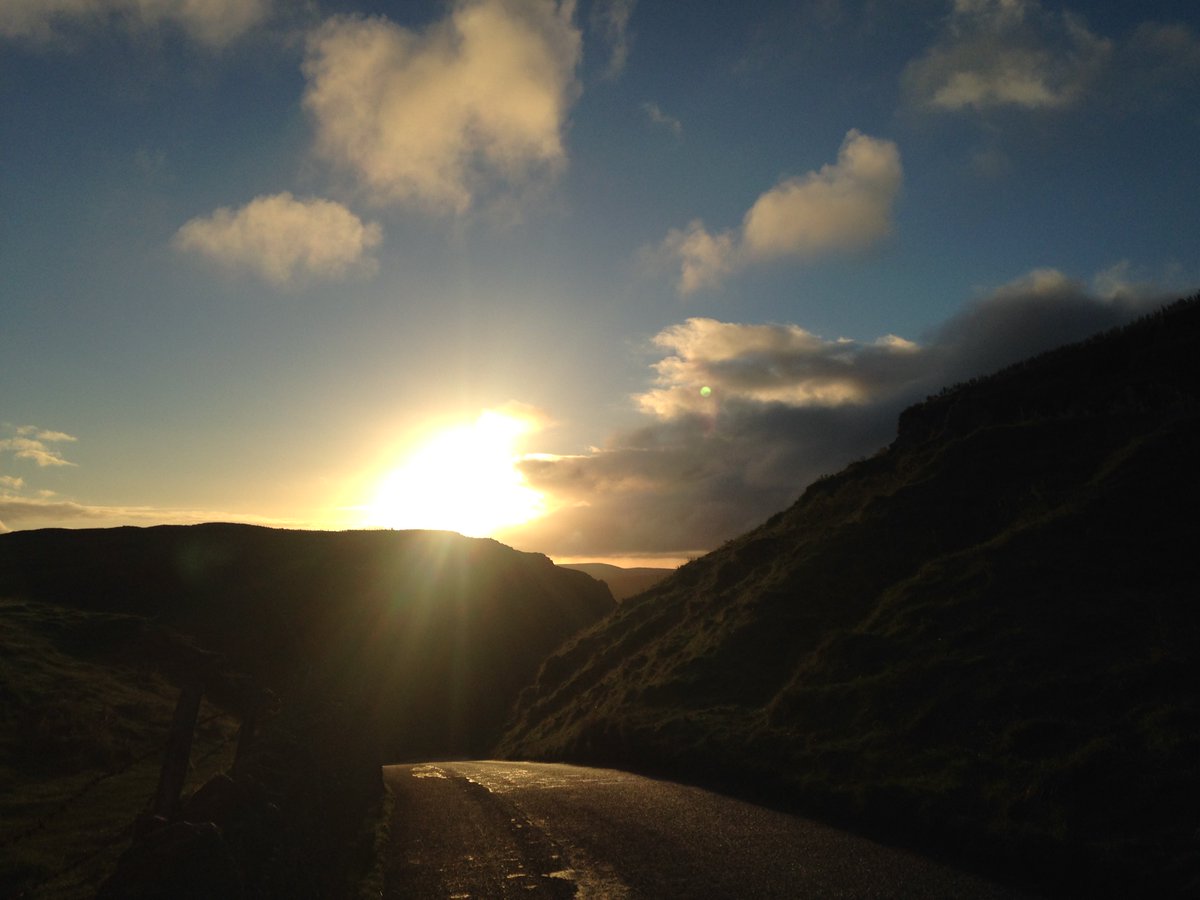 AverageGradient's tweet photo. Great morning for #WinnatsPass. For me it's an 8.5! Stunning views, but not quite as tough as a #BlakeyBank. Onto #MamNick @100Climbs @eyctc https://t.co/cgL2X4Sy6n