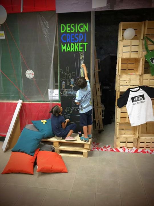 AARCHMI's tweet photo. @MilanoTweet @milano_today @NorthOfLoreto al #mercatocrespi ogni sera un evento https://t.co/JN2jSkdVAU https://t.co/d5zHtwyGJg