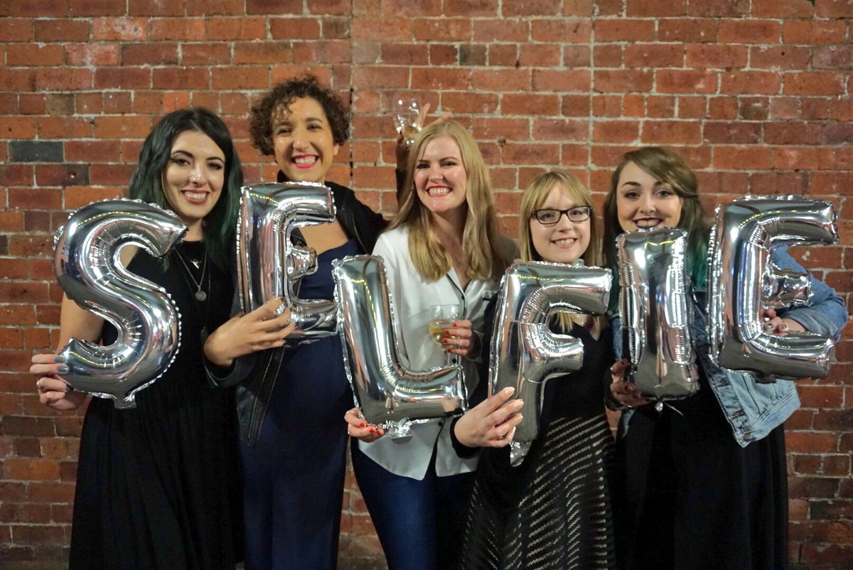 MissPond's tweet image. Had a wonderful weekend with these ladies ☺️🎈💕🍾🏆 #BloggersBlogAwards
