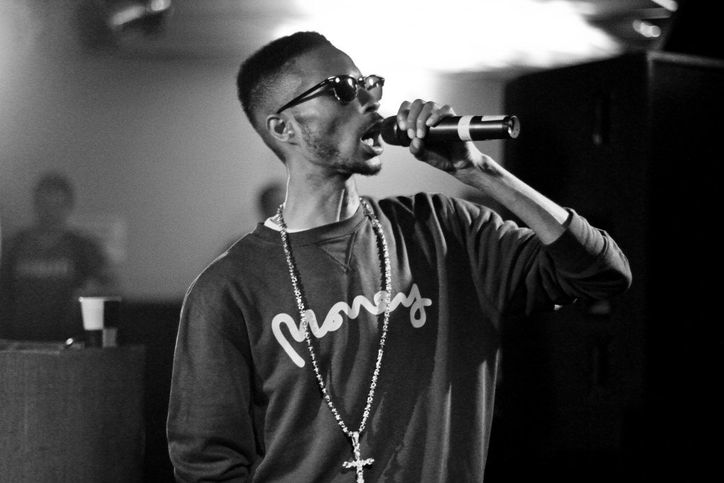 SongtextDBNL's tweet image. "Zet je billen in positie doe een beetje viesti"

#DDouble songtextdatabase.com/2016/10/02/d-d…