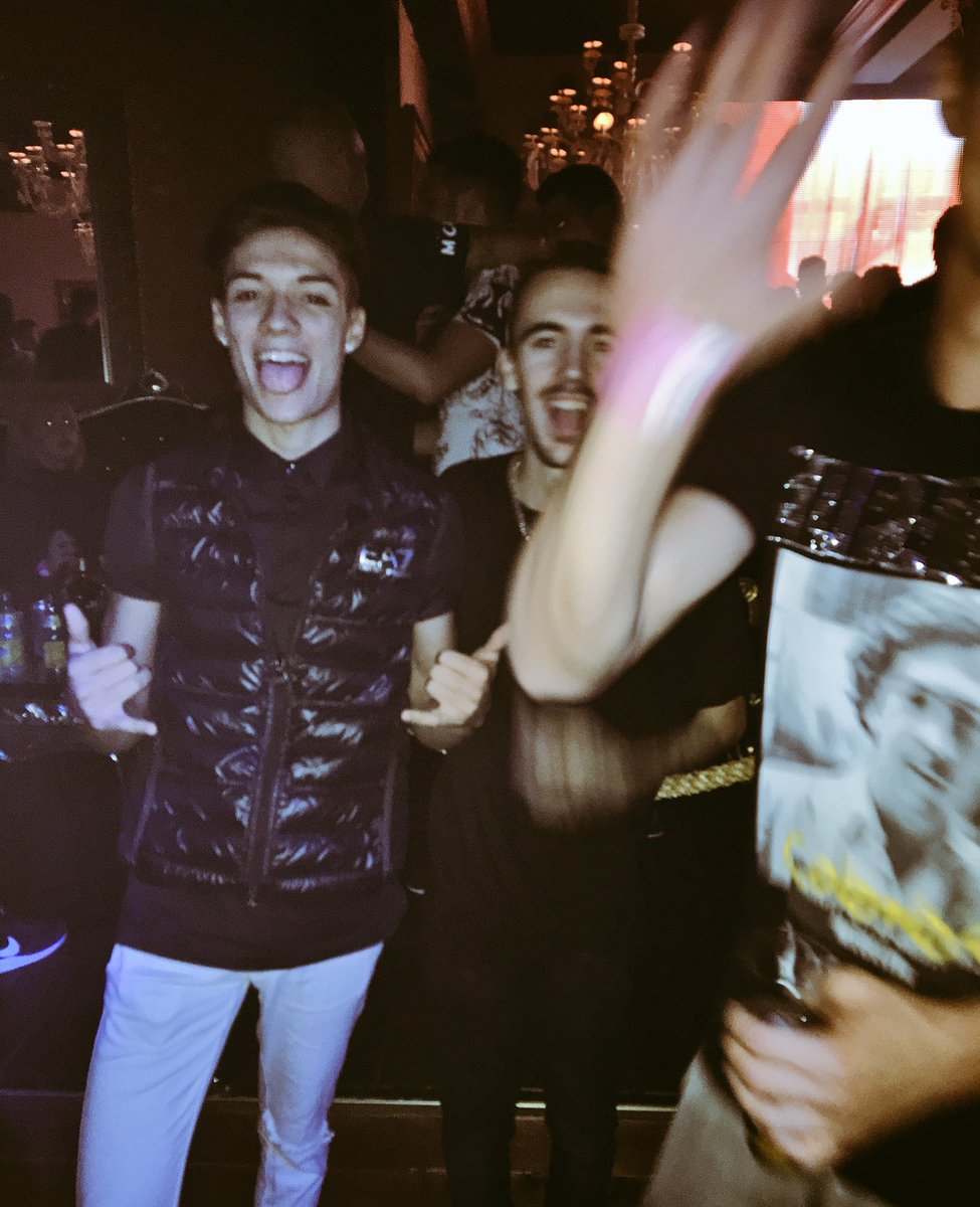 NanoGonzalez97's tweet photo. Siempre fiel nunca sapo @fersolanoweed ✨💥 https://t.co/ydsr7PJb6r