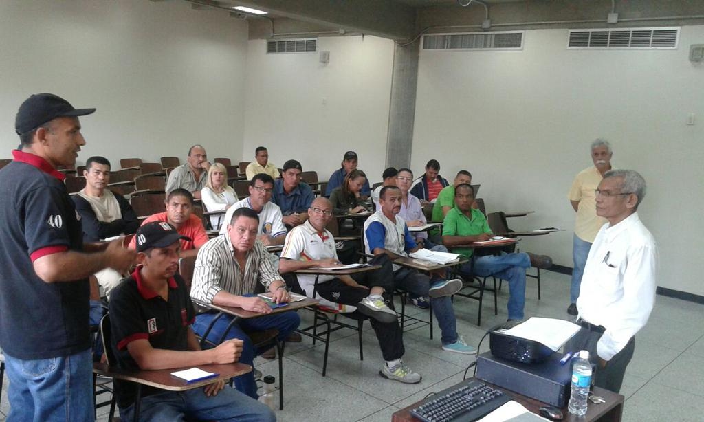 Coalicion40's tweet photo. Participación Activa en #AccionSindicalDDHH @romanjadi
Con @TelloBenitez y @damianprat
Foto @espehermida https://t.co/nWMzJ8VukT