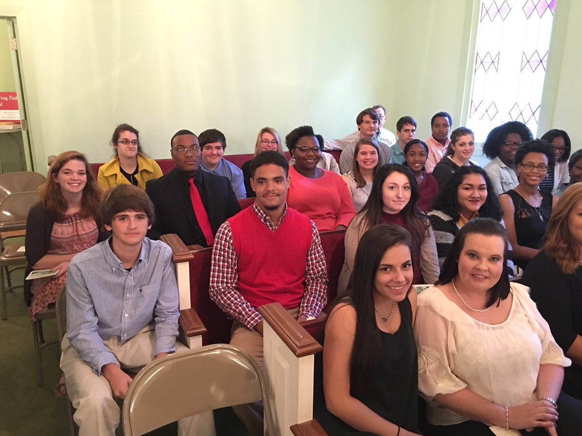 mrgarnersworld's tweet image. Getting ready to see President Jimmy Carter teach Sunday school. @SCPuckett @newnanhshistory @TimesHerald #teachingoutsidetheclassroom