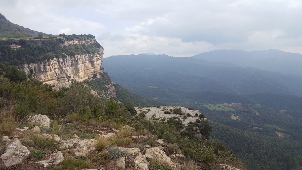 mireia_roses's tweet photo. Un diumenge als cingles de tavertet 😍! #cinglesdetavertet #tavertet #osona #guilleries #catalunyaexperience #descobreixcatalunya #família https://t.co/kS0b5tJbWb