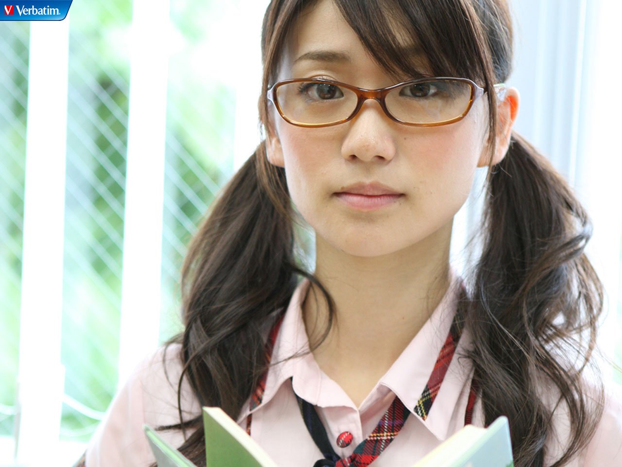 ⭐️希少！大島優子さん　直筆サイン！！※おまけDVD付き！ 2025年最新】大島優子 写真 サイン入りの人気アイテム - メルカリ