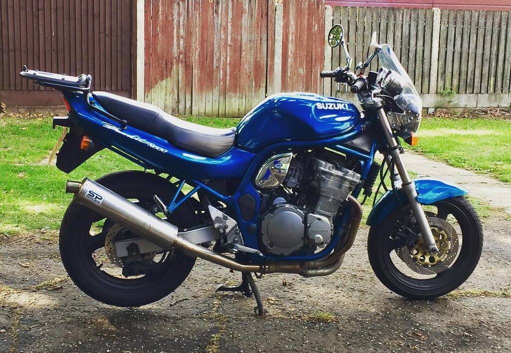 TomTaxiDriver's tweet photo. Oil and filter change on Lil Bandit #suzukibandit600 #suzuki #hackbike #motorbike #lilband… https://t.co/PzK3d2Q9jz https://t.co/VO9GSWN803