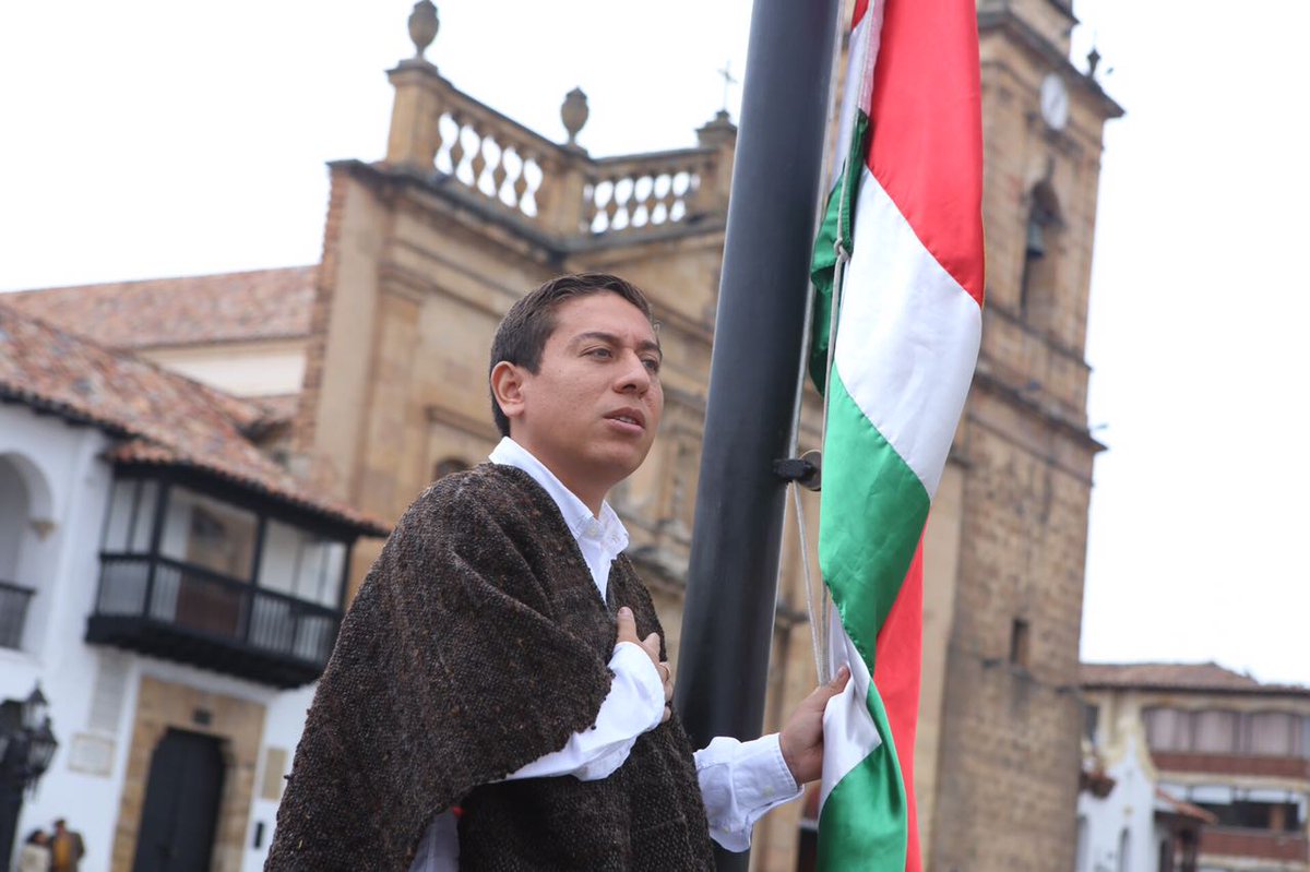 EquipoAmaya's tweet photo. Gobernador @CarlosAmayaR da apertura a la jornada electoral en Boyacá. "Que esta sea una fiesta de la democracia". https://t.co/17QuA75MWe