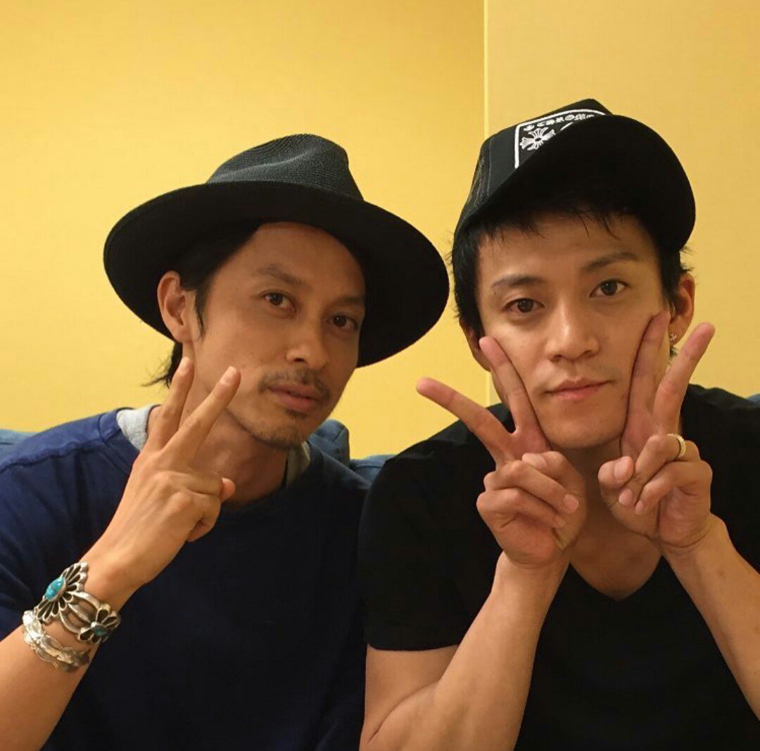 すみれ 小栗旬 No Twitter ちょい待て ちょい待て これは可愛すぎるでしょ それに結婚指輪してるの初めて見たかも すみれ 小栗旬 No Twitter ちょい待て ちょい待て これは可愛すぎるでしょ それに結婚指輪してるの初めて見たかも