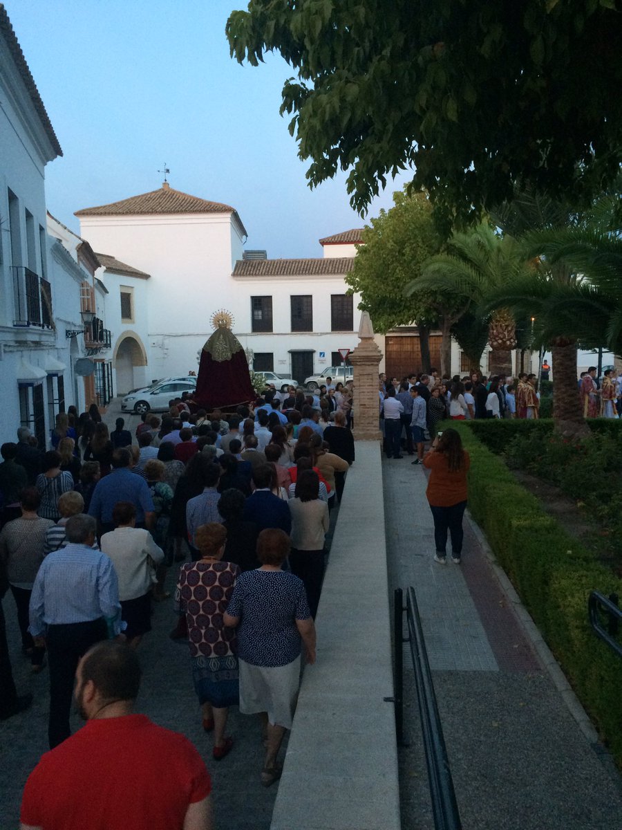 GrupoJovenN's tweet photo. Rosario de la Aurora de María Santísima de las Lágrimas. https://t.co/vqmgrvi71D