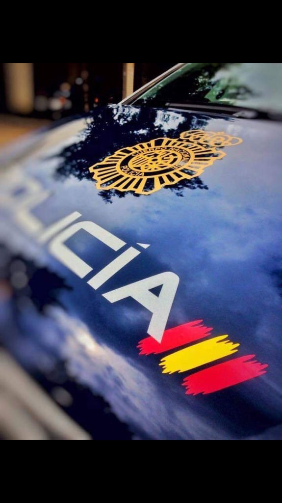CeremecoJaen's tweet photo. #FelizDomingo
Feliz día de los Angeles Custodios. Gracias por velar por nuestra seguridad 👮 @policia #DiadelaPolicia #2deoctubre #CNP #Jaén https://t.co/YJ41mpFbX8