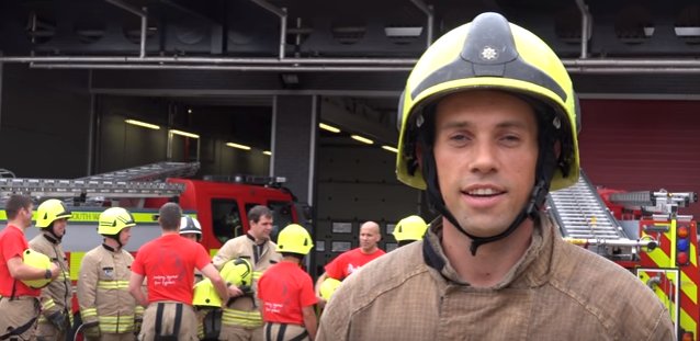 SWFireandRescue's tweet photo. Support FF Kevin Summerhayes attempting a world record in @CardiffHalf today in full fire kit. Cheer him on https://t.co/VITkIokMD8 ^MR https://t.co/1KSKAuQSqL