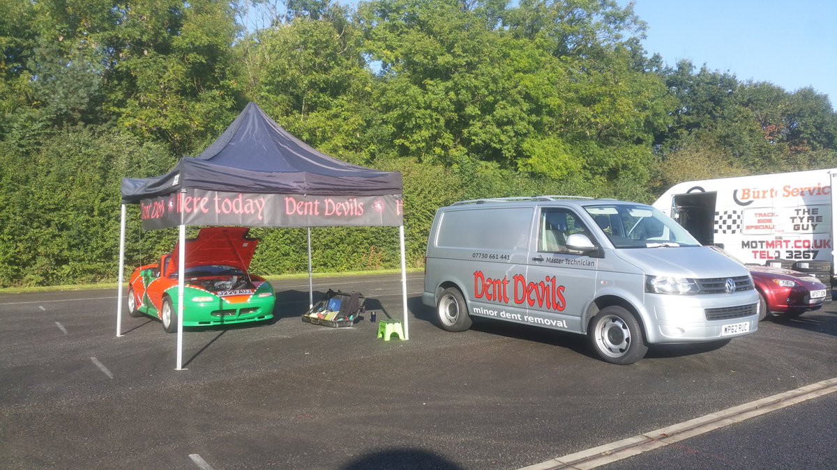 78shanes's tweet photo. #MX5 rally today, come and get your pride and joy repaired by #dentdevils
#Donnington https://t.co/WeV9UU2HiF