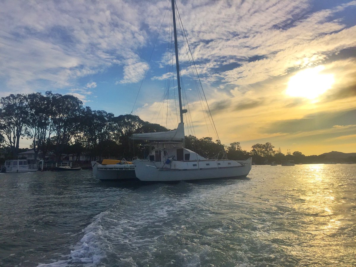 luxenoosa's tweet photo. What a spectacular way to end a Sunday in Noosa. #luxeescapes #uniqueexperiences #noosa #visitnoosa https://t.co/MjZCcw6HQN