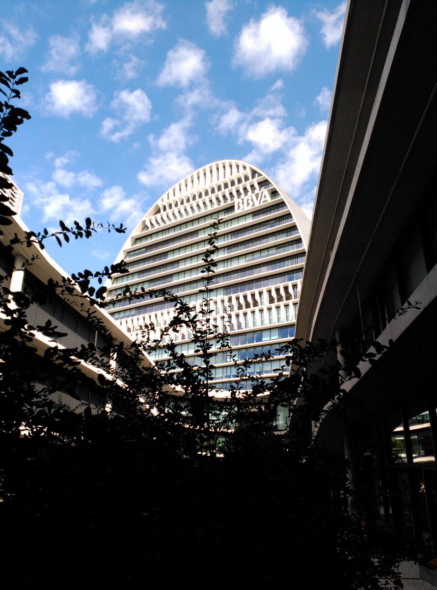 merigmmm's tweet photo. Visita al BBVA! @OpenHouseMadrid #SemanadelaArquitectura2016#BBVAlaVela#Herzog&amp;deMeuron#VivelaArquitectura#NoteloPierdas https://t.co/vrWpT0CM8O