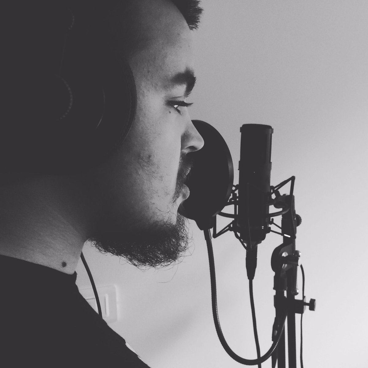 SilentPrayBand's tweet photo. We are recording some stuff 😉 #supermario https://t.co/KGth13HfNq